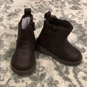 Baby Gap unisex brown boots BNWT size 5